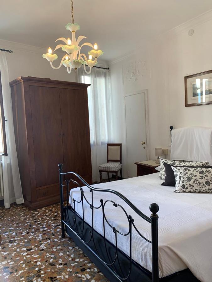 B&B Al Teatro With Canal View Venezia Eksteriør bilde