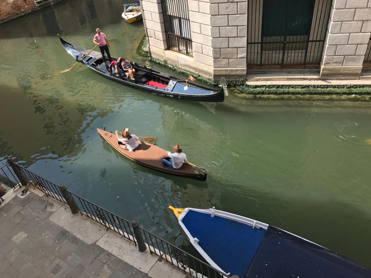 B&B Al Teatro With Canal View Venezia Eksteriør bilde
