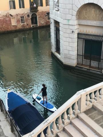 B&B Al Teatro With Canal View Venezia Eksteriør bilde