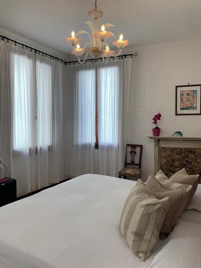 B&B Al Teatro With Canal View Venezia Eksteriør bilde
